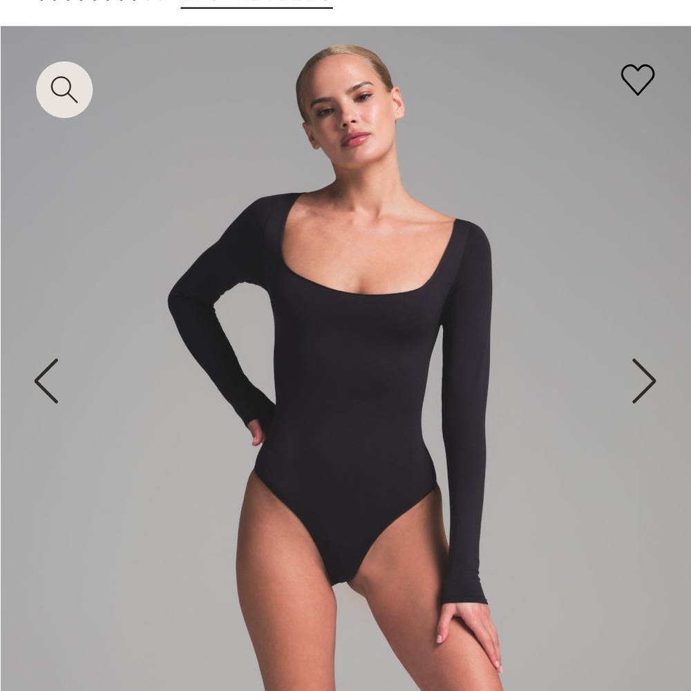 NWT SKIMS ESSENTIAL LONG SLEEVE SCOOP NECK BODYSUIT
